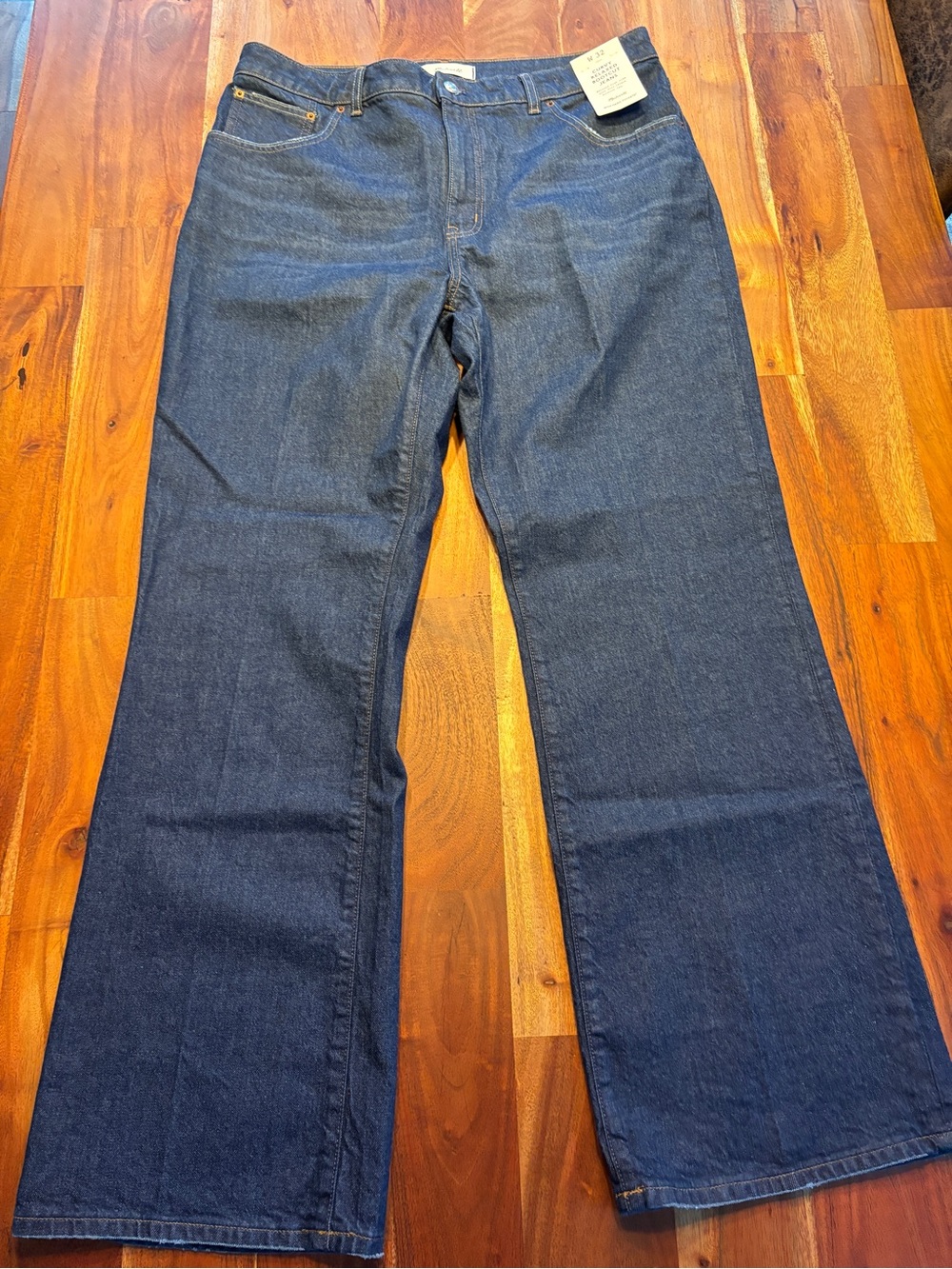Madewell Curvy Relaxed Bootcut Jeans NWT - Size 32